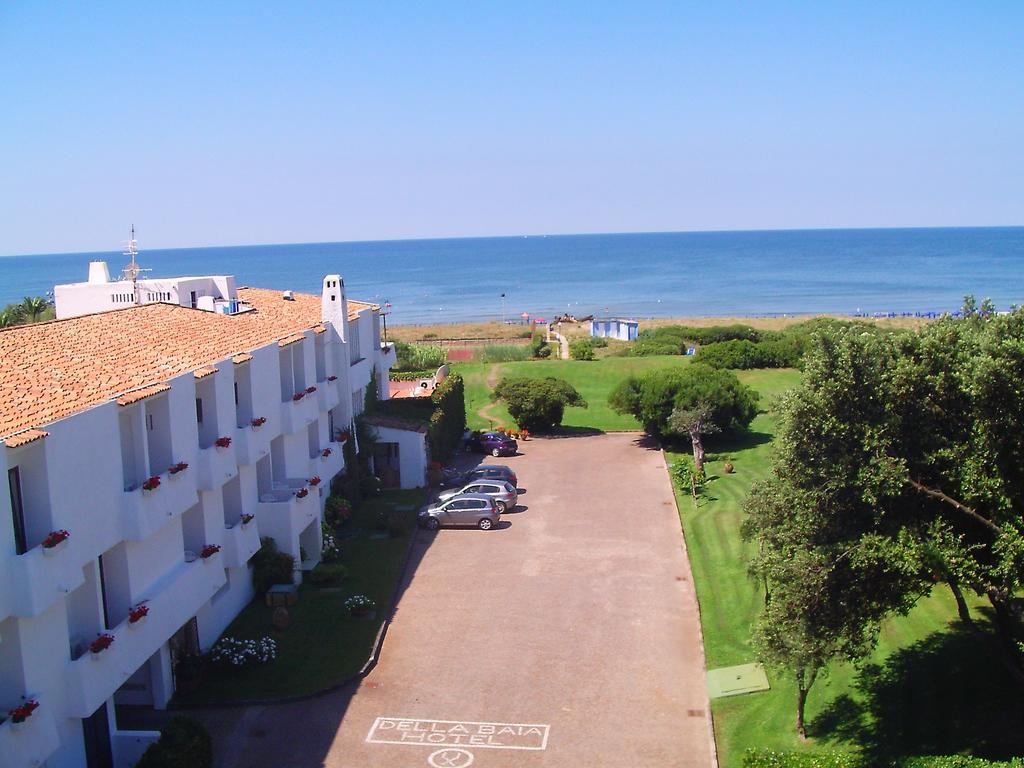 Hotel Della Baia Baia Domizia Exterior foto